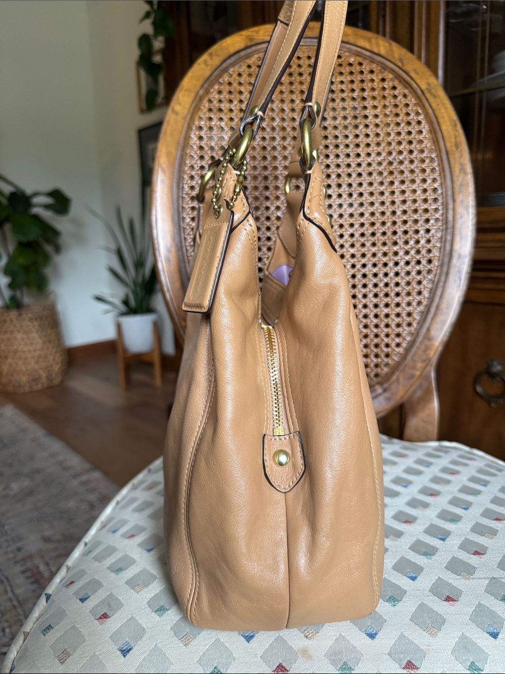 Coach Light Camel Leather Shoulder Hobo Bag with Gold Hardware - Picture 9 of 15